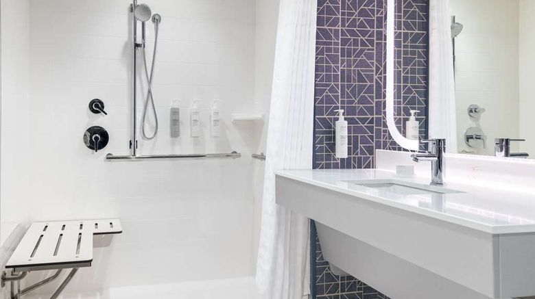 <b>Homewood Suites by Hilton Holland Room</b>. Images powered by <a href="https://iceportal.shijigroup.com/" title="IcePortal" target="_blank">IcePortal</a>.