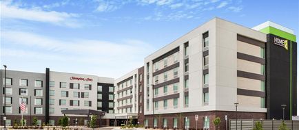 Hampton Aurora Medical Exterior
