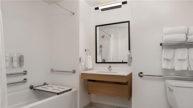 <b>Spark by Hilton Rahway Room</b>. Images powered by <a href="https://iceportal.shijigroup.com/" title="IcePortal" target="_blank">IcePortal</a>.