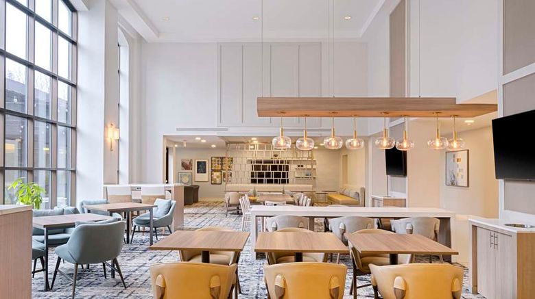 <b>Homewood Suites Parsippany Troy Hills Lobby</b>. Images powered by <a href="https://iceportal.shijigroup.com/" title="IcePortal" target="_blank">IcePortal</a>.
