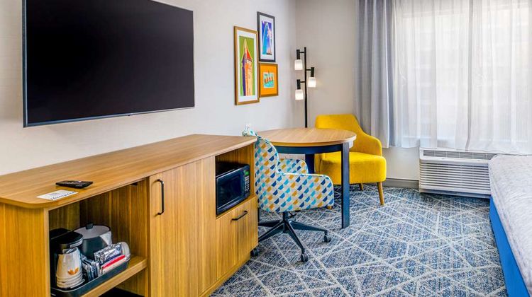 Hampton Inn by Hilton St Louis Airport Room