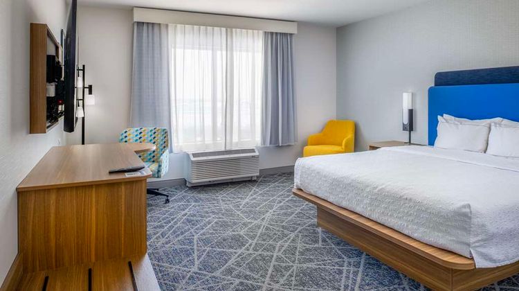 Hampton Inn by Hilton St Louis Airport Room