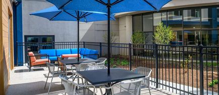 Hampton Inn by Hilton St Louis Airport Exterior
