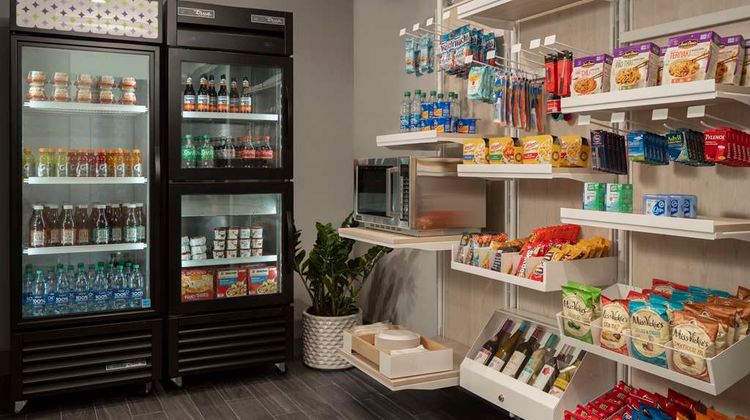 Spark by Hilton Bush Intl Airport Restaurant