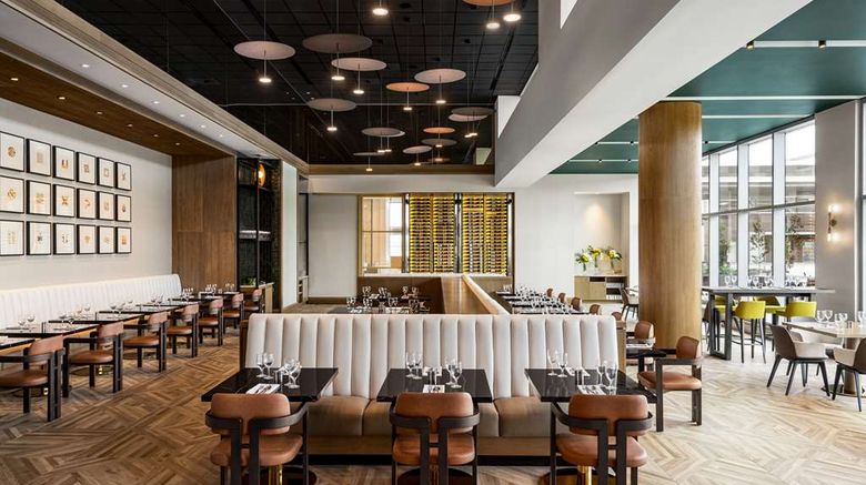 <b>Hilton BNA Nashville Airport Terminal Restaurant</b>. Images powered by <a href="https://iceportal.shijigroup.com/" title="IcePortal" target="_blank">IcePortal</a>.