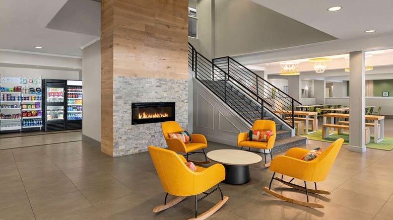 <b>Spark by Hilton Orlando Universal Blvd Lobby</b>. Images powered by <a href="https://iceportal.shijigroup.com/" title="IcePortal" target="_blank">IcePortal</a>.