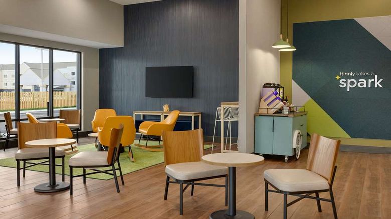 <b>Spark by Hilton Nashville at Opryland Lobby</b>. Images powered by <a href="https://iceportal.shijigroup.com/" title="IcePortal" target="_blank">IcePortal</a>.