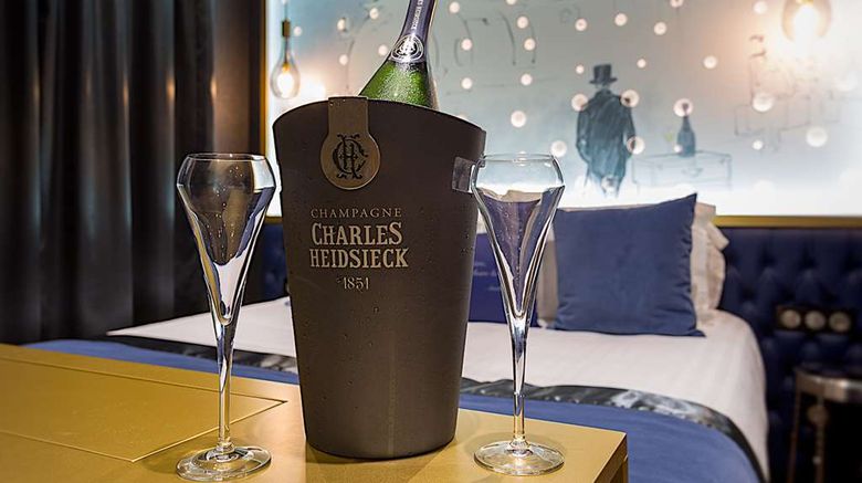 <b>Hotel Les Bulles de Paris Room</b>. Images powered by <a href="https://iceportal.shijigroup.com/" title="IcePortal" target="_blank">IcePortal</a>.