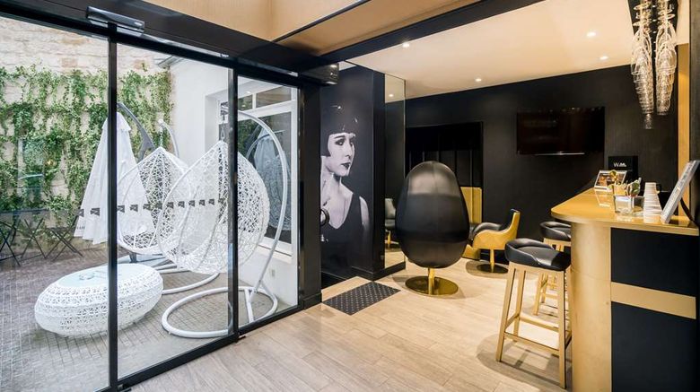 <b>Hotel Les Bulles de Paris Restaurant</b>. Images powered by <a href="https://iceportal.shijigroup.com/" title="IcePortal" target="_blank">IcePortal</a>.