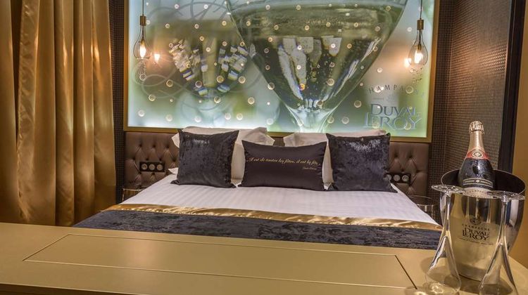 Hotel Les Bulles de Paris Room