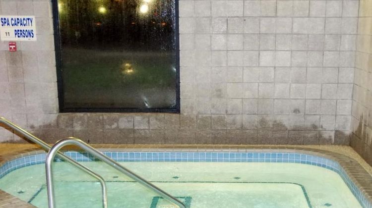 AmericInn by Wyndham Grimes Spa
