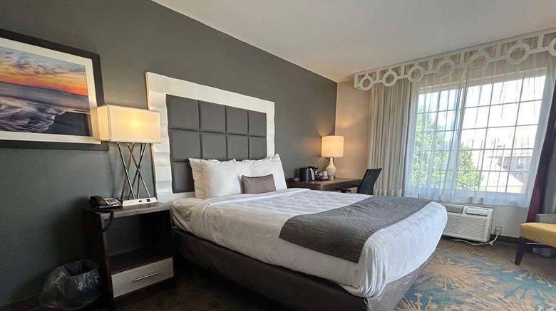 <b>Best Western Erie Inn & Suites Room</b>. Images powered by <a href="https://iceportal.shijigroup.com/" title="IcePortal" target="_blank">IcePortal</a>.