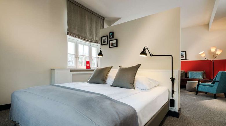 <b>Apartment 040 Suite</b>. Images powered by <a href="https://iceportal.shijigroup.com/" title="IcePortal" target="_blank">IcePortal</a>.