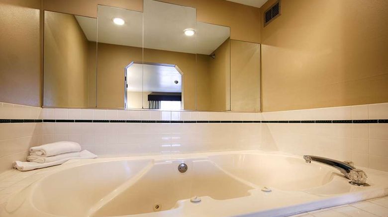 <b>Baymont by Wyndham Marion OH Room</b>. Images powered by <a href="https://iceportal.shijigroup.com/" title="IcePortal" target="_blank">IcePortal</a>.