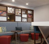 Hampton Inn by Hilton Evergreen Lobby