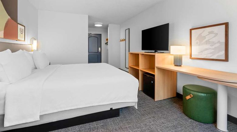 <b>Spark by Hilton Modesto Room</b>. Images powered by <a href="https://iceportal.shijigroup.com/" title="IcePortal" target="_blank">IcePortal</a>.