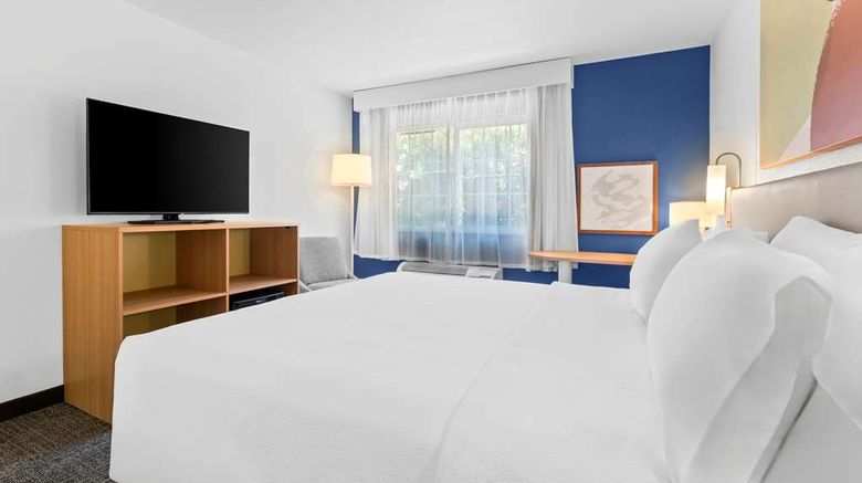 <b>Spark by Hilton Modesto Room</b>. Images powered by <a href="https://iceportal.shijigroup.com/" title="IcePortal" target="_blank">IcePortal</a>.