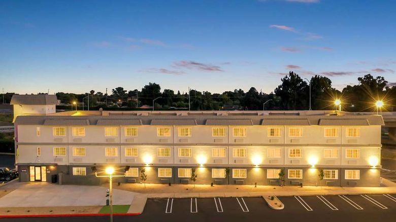 Spark by Hilton Modesto Exterior. Images powered by <a href="https://iceportal.shijigroup.com" target="_blank" rel="noopener">Ice Portal</a>.