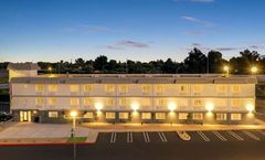Spark by Hilton Modesto