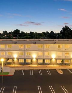 Spark by Hilton Modesto
