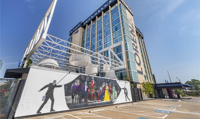 Lorenzo Hotel Exterior