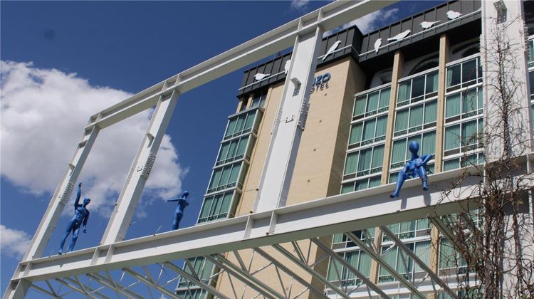 Lorenzo Hotel Exterior