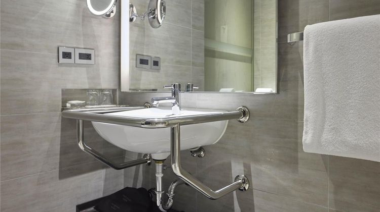 Humble House Taipei Curio Coll by Hilton Room