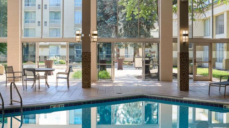 DoubleTree by Hilton Minneapolis Airport Pool