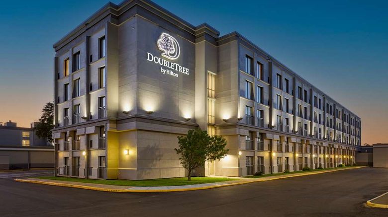 DoubleTree by Hilton Minneapolis Airport Exterior. Images powered by <a href="https://iceportal.shijigroup.com" target="_blank" rel="noopener">Ice Portal</a>.