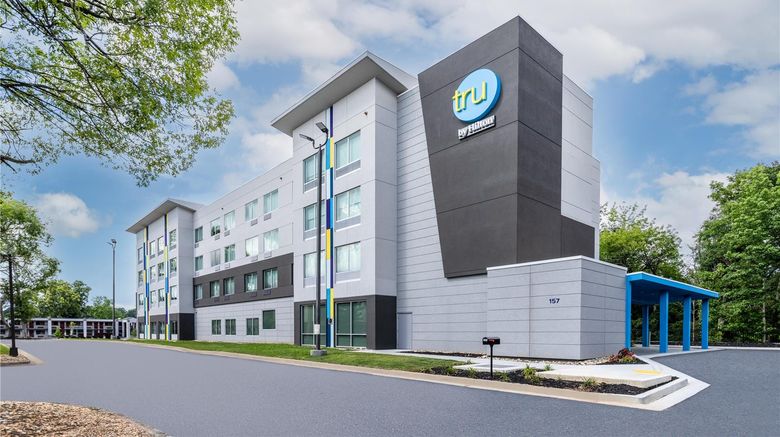 Tru By Hilton Commerce Exterior. Images powered by <a href="https://iceportal.shijigroup.com" target="_blank" rel="noopener">Ice Portal</a>.