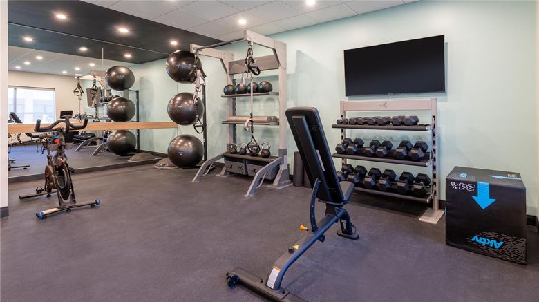 <b>Tru By Hilton Commerce Health</b>. Images powered by <a href="https://iceportal.shijigroup.com/" title="IcePortal" target="_blank">IcePortal</a>.