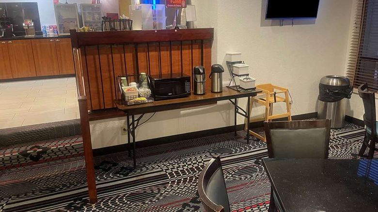 <b>Days Inn by Wyndham Englewood Dayton Apt Restaurant</b>. Images powered by <a href="https://iceportal.shijigroup.com/" title="IcePortal" target="_blank">IcePortal</a>.