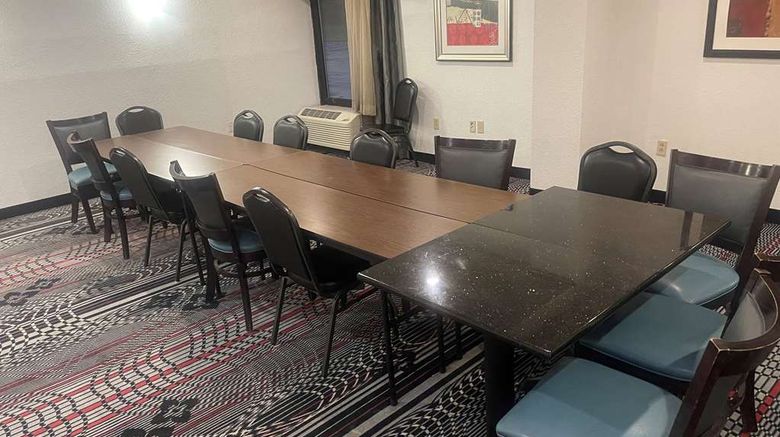 <b>Days Inn by Wyndham Englewood Dayton Apt Meeting</b>. Images powered by <a href="https://iceportal.shijigroup.com/" title="IcePortal" target="_blank">IcePortal</a>.