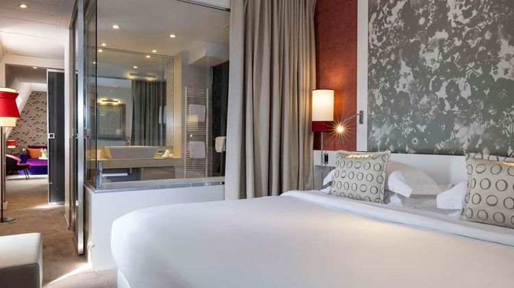 Hotel Etoile Maillot Suite