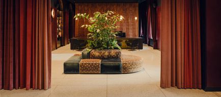 Flaner Hotel Lobby