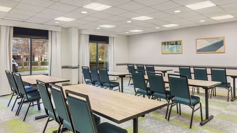 <b>Spark by Hilton Charlotte Tyvola I-77 Meeting</b>. Images powered by <a href="https://iceportal.shijigroup.com/" title="IcePortal" target="_blank">IcePortal</a>.