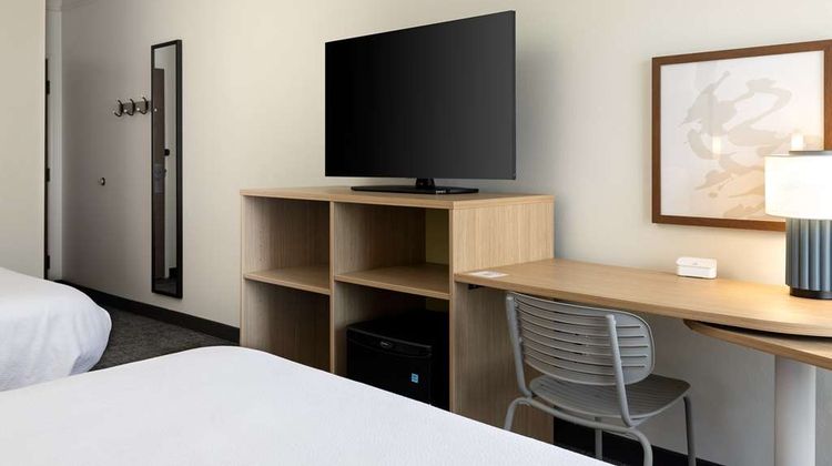 Spark by Hilton Savannah Airport Room