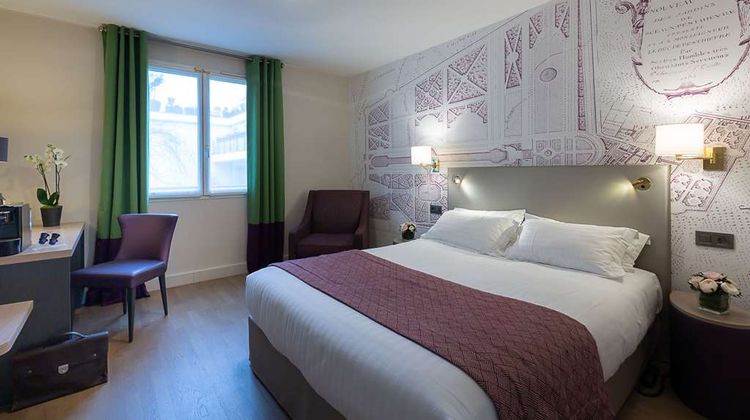 Hotel Montbriand Room
