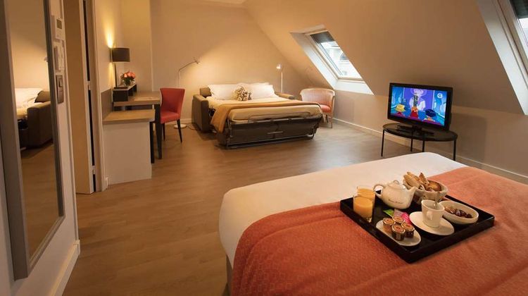 Hotel Montbriand Room