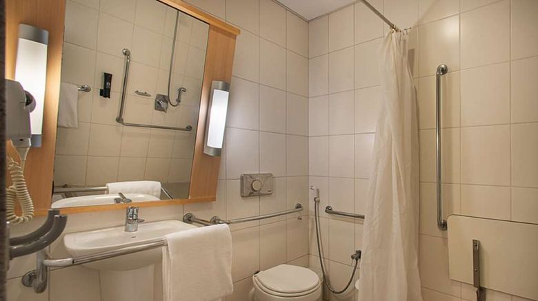 <b>Best Western Salvador Hangar Aeroporto Room</b>. Images powered by <a href="https://iceportal.shijigroup.com/" title="IcePortal" target="_blank">IcePortal</a>.