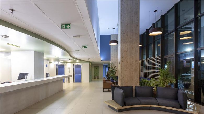 <b>Best Western Salvador Hangar Aeroporto Lobby</b>. Images powered by <a href="https://iceportal.shijigroup.com/" title="IcePortal" target="_blank">IcePortal</a>.