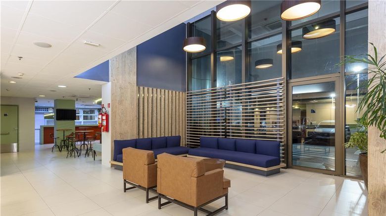 <b>Best Western Salvador Hangar Aeroporto Lobby</b>. Images powered by <a href="https://iceportal.shijigroup.com/" title="IcePortal" target="_blank">IcePortal</a>.