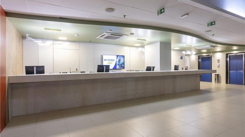 <b>Best Western Salvador Hangar Aeroporto Lobby</b>. Images powered by <a href="https://iceportal.shijigroup.com/" title="IcePortal" target="_blank">IcePortal</a>.