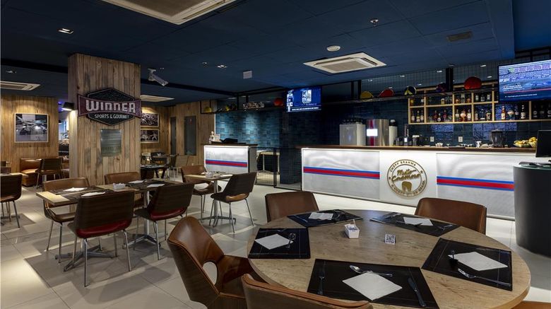 <b>Best Western Salvador Hangar Aeroporto Restaurant</b>. Images powered by <a href="https://iceportal.shijigroup.com/" title="IcePortal" target="_blank">IcePortal</a>.