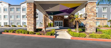 Spark by Hilton Redlands Exterior