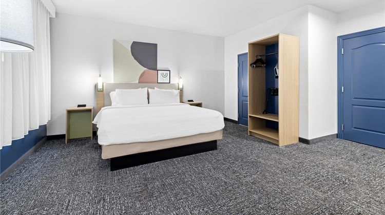 Spark by Hilton Redlands Room