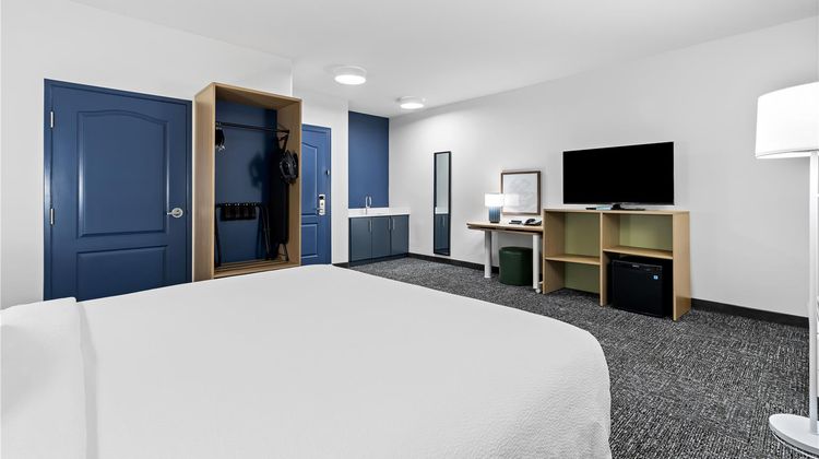Spark by Hilton Redlands Room