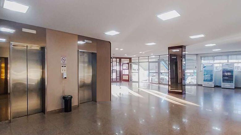 <b>Days Inn by Wyndham Uberlandia Lobby</b>. Images powered by <a href="https://iceportal.shijigroup.com/" title="IcePortal" target="_blank">IcePortal</a>.