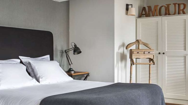 <b>New Hotel Roblin Room</b>. Images powered by <a href="https://iceportal.shijigroup.com/" title="IcePortal" target="_blank">IcePortal</a>.