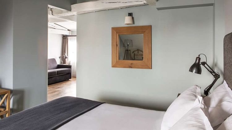 New Hotel Roblin Suite